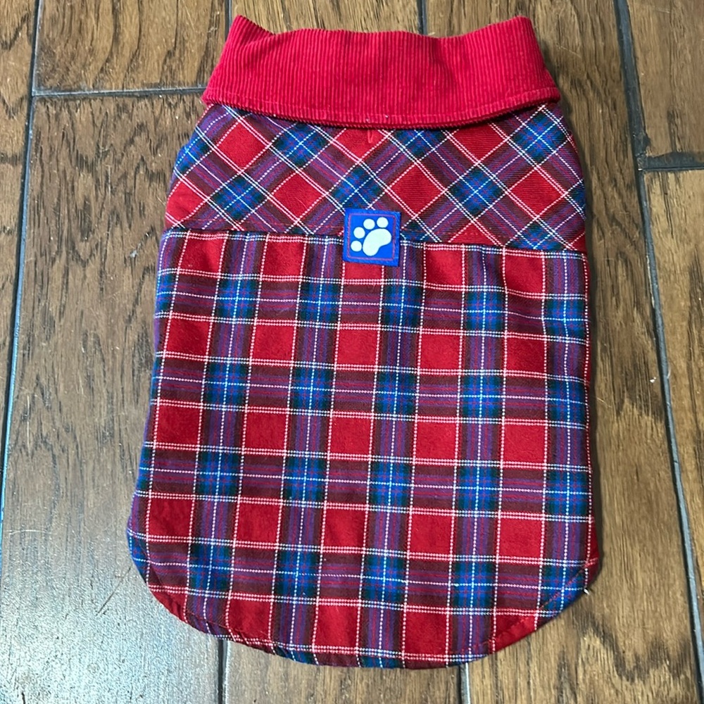 Plaid doggy jacket 🐶.   Medium